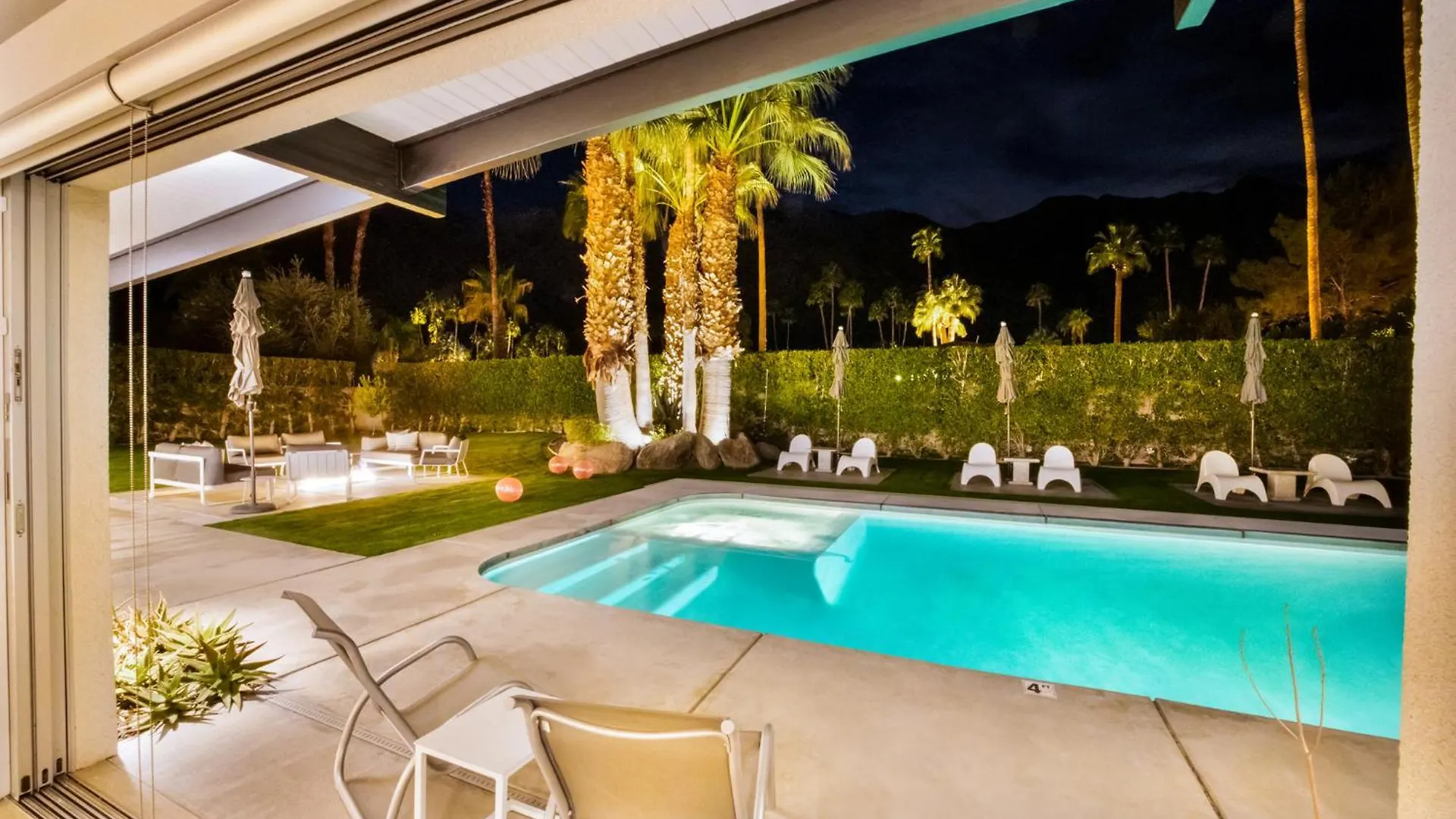Holiday home 4Br Midcentury Alexander Home In Vista Las Palmas Palm Springs