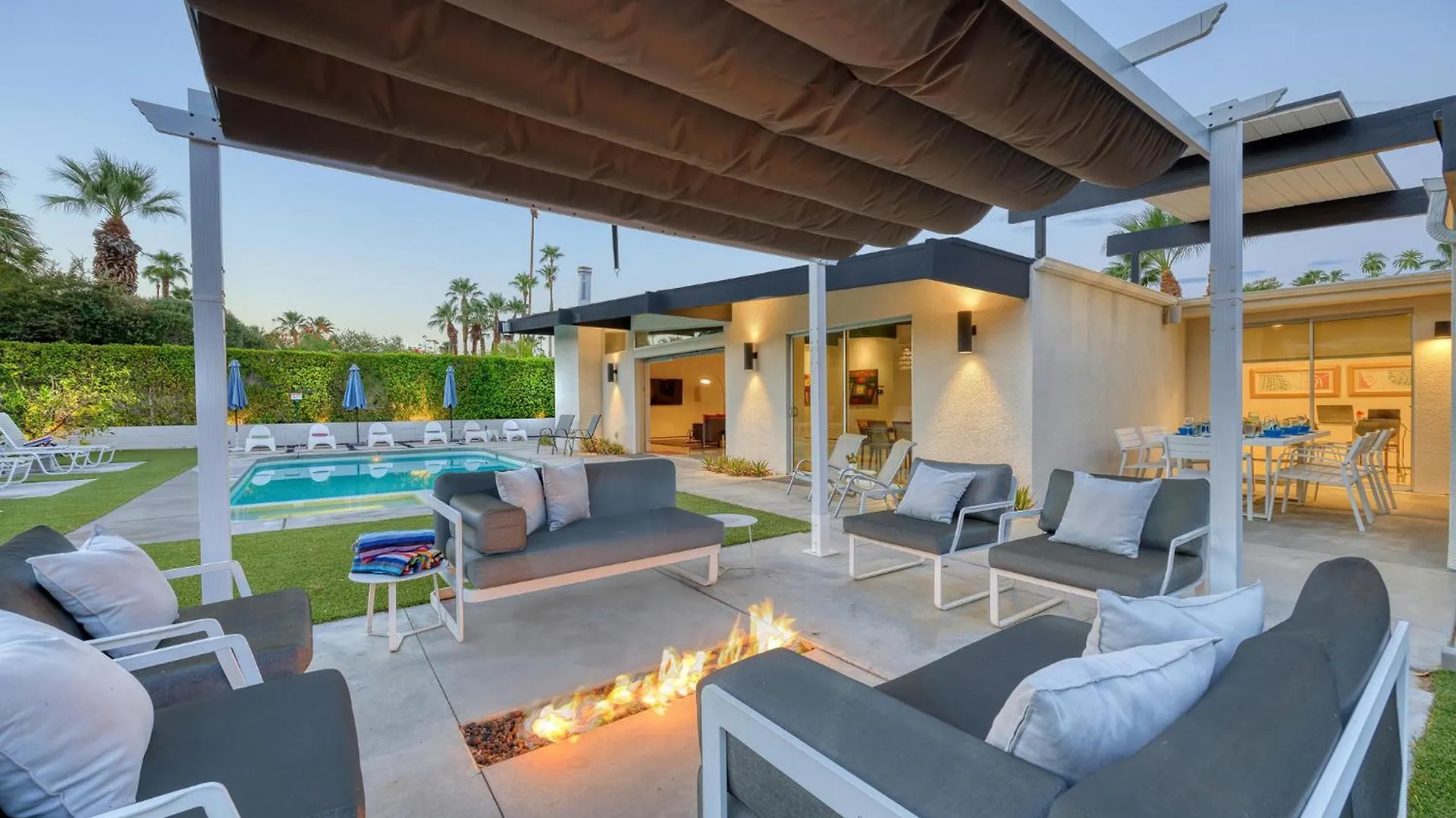 Casa de Férias 4Br Midcentury Alexander Home In Vista Las Palmas Palm Springs